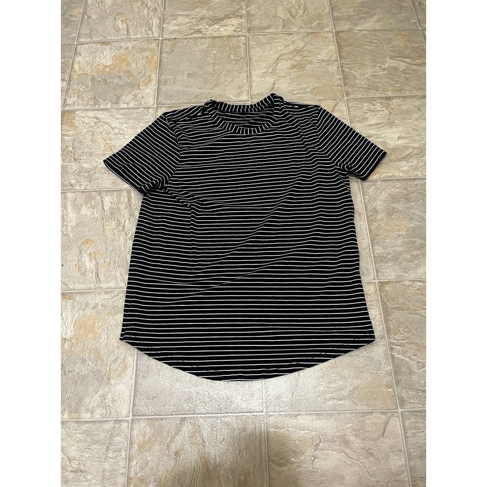 Lululemon Black White Striped T-Shirt Short Sleeve Round Neck Pullover Size S